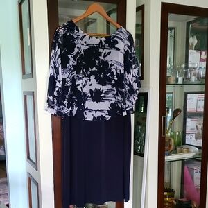 Connected Apparel Floral Dress ❤️